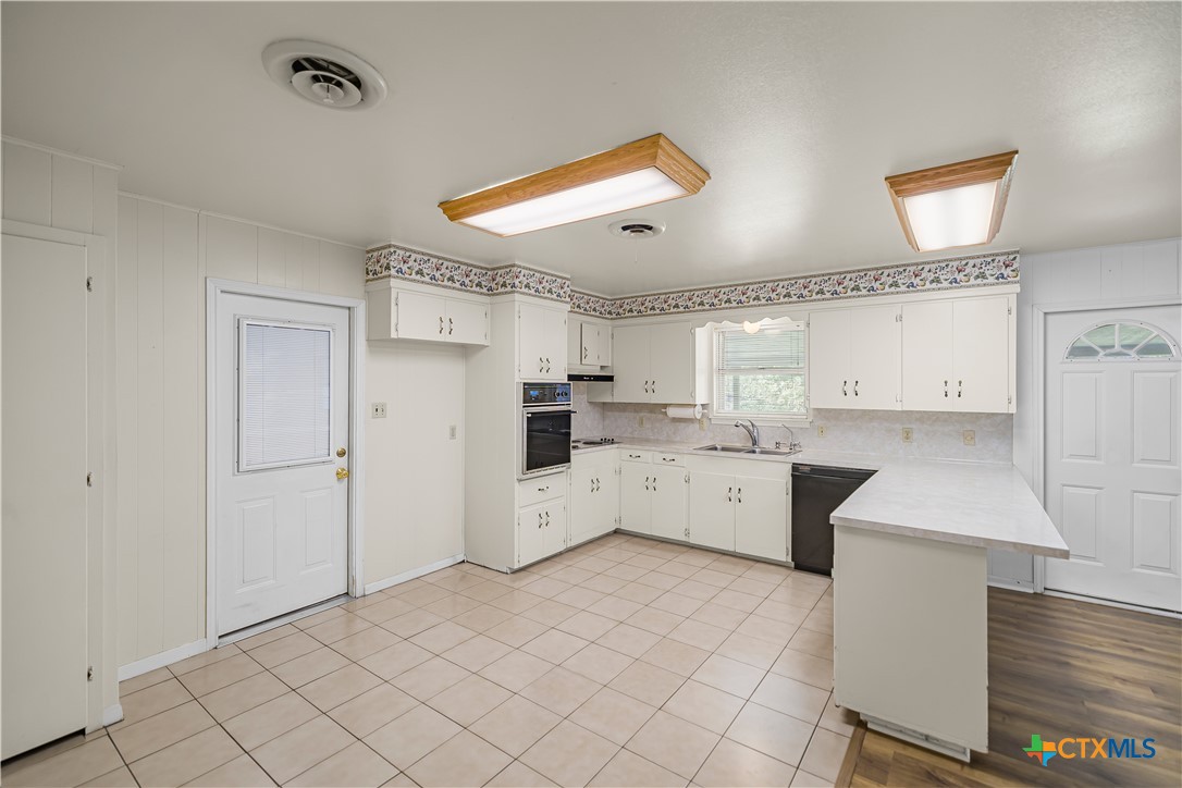 3104 Erwin Avenue Victoria, TX 77901 - Photo 5 of 19