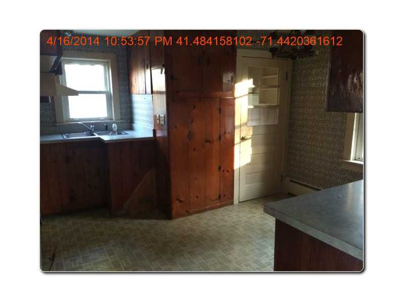 61 Cranberry Ridge Road Glocester, RI 02857 - Photo 9 of 16 Kitchen.