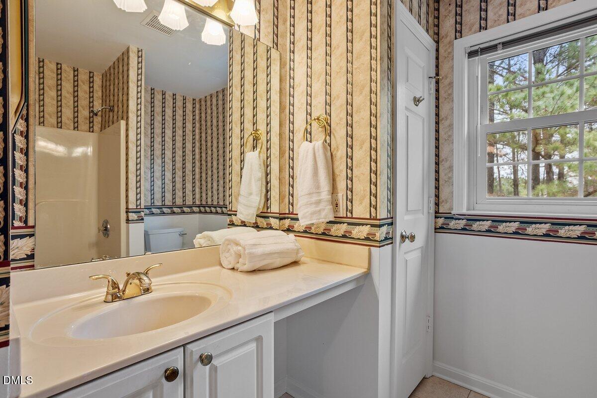 15004 New Light Road Wake Forest, NC 27587 - Photo 26 of 31 Second floor full bath