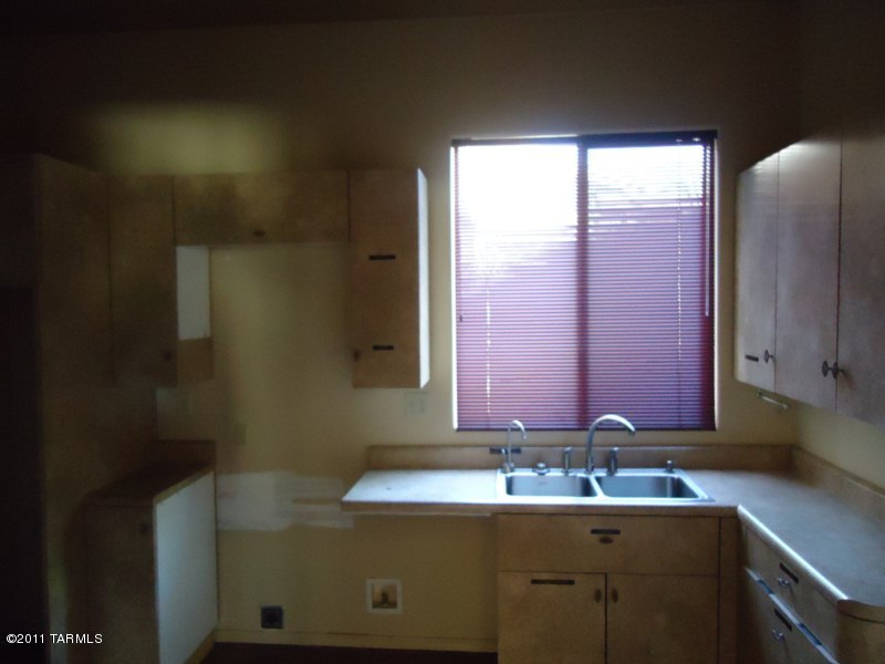 1701 East Lind Road Tucson, AZ 85719 - Photo 10 of 24 Gallery Image 10