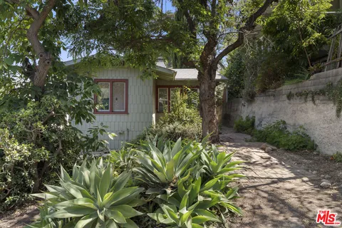 $1,000,000 | 1627 Fargo Street, Los Angeles, CA 90026