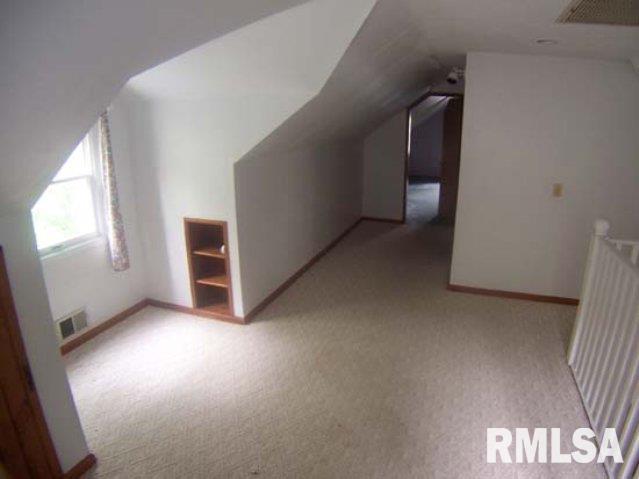 1923 Jersey Ridge Road Davenport, IA 52803 - Photo 7 of 9 Gallery Image 7