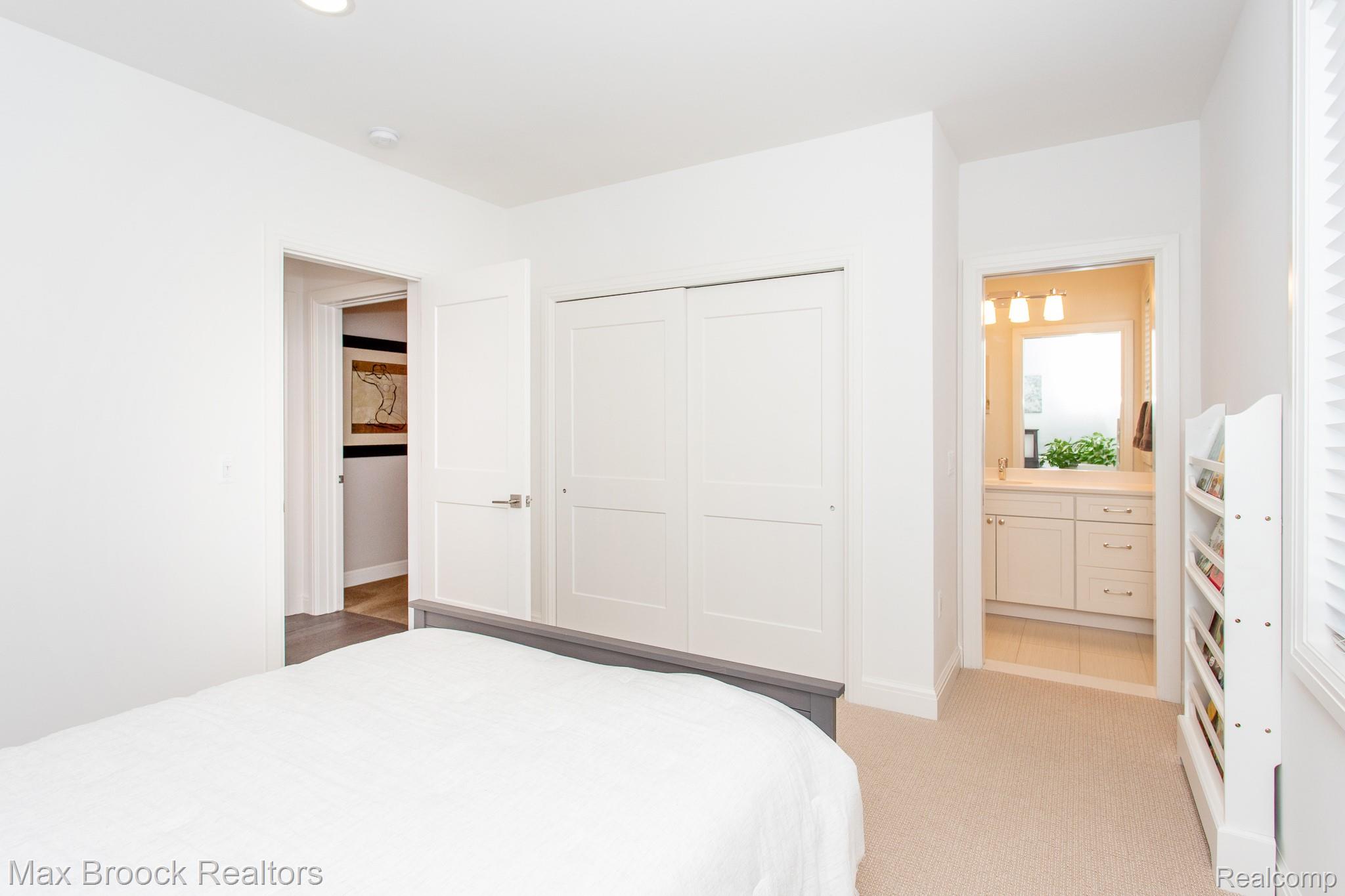 25925 York Road Royal Oak, MI 48067 - Photo 67 of 88 Bedroom with a closet and light carpet