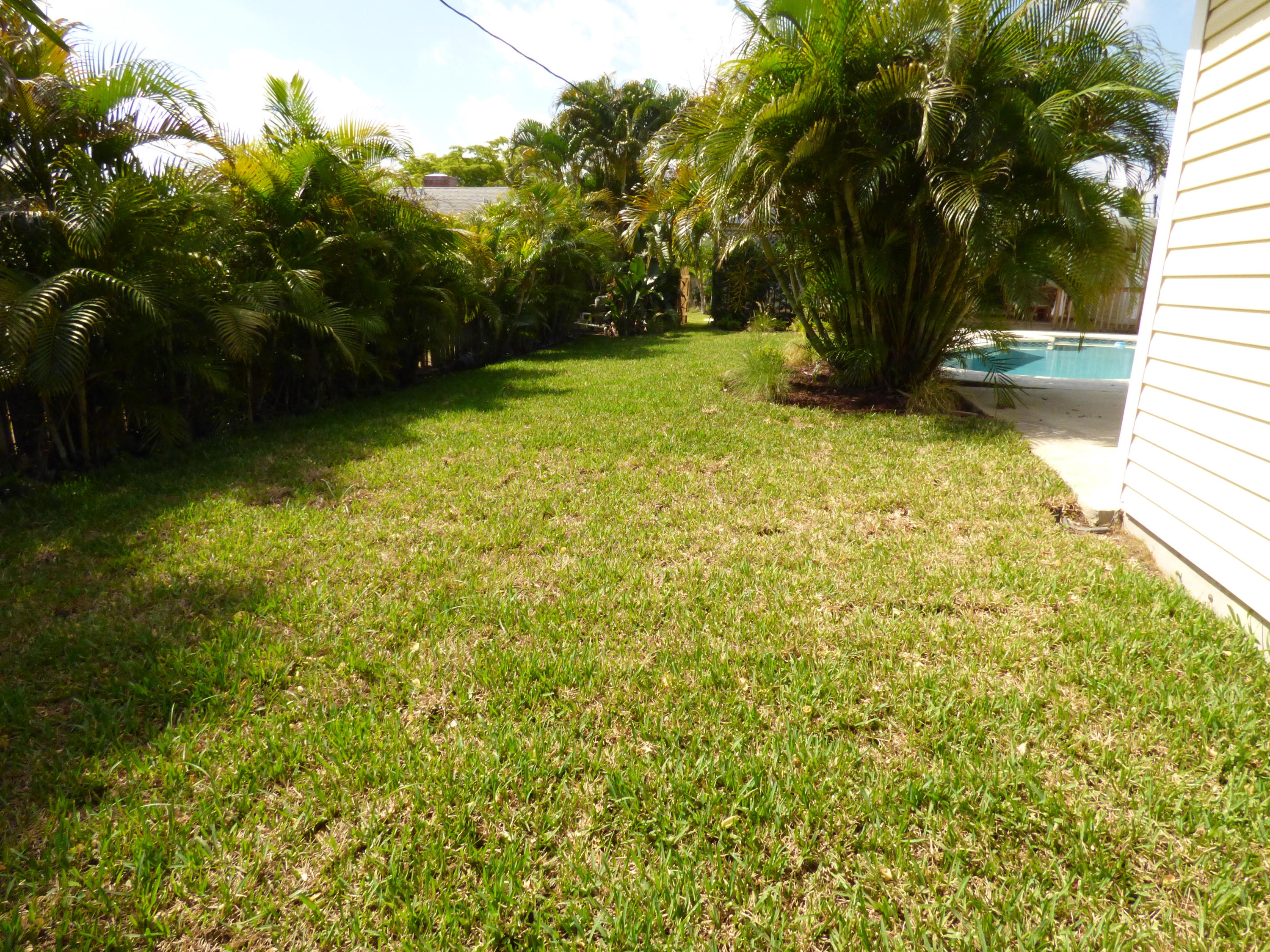 735 Hampton Road West Palm Beach, FL 33405 - Photo 31 of 39 P1000734