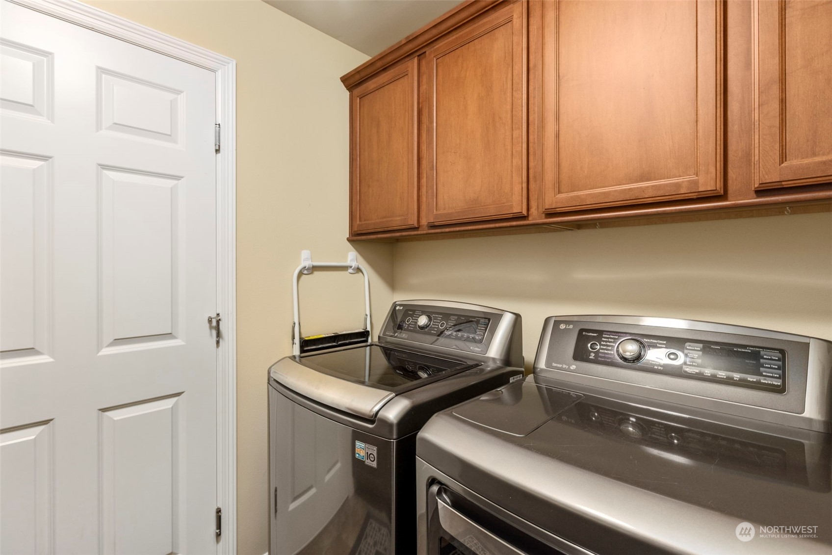 28425 239th Place Southeast Maple Valley, WA 98038 - Photo 17 of 39