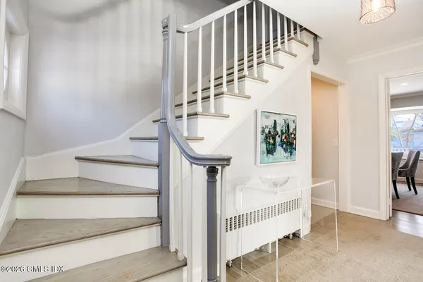 $5,800,000 | 8 Indian Point Lane, Riverside, CT 06878