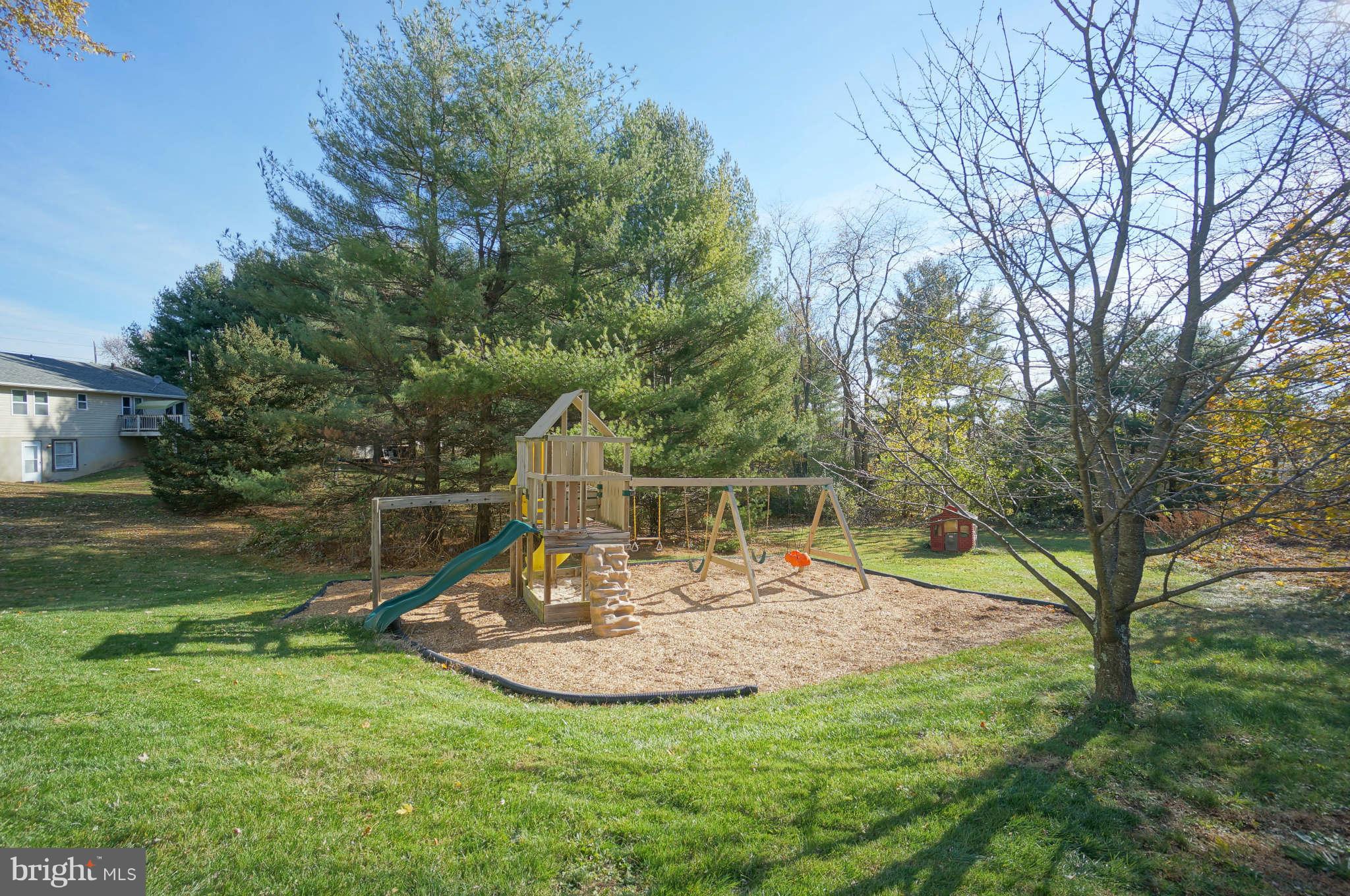 4200 North Hunter Road Hampstead, MD 21074 - Photo 3 of 17 Exterior (Rear)