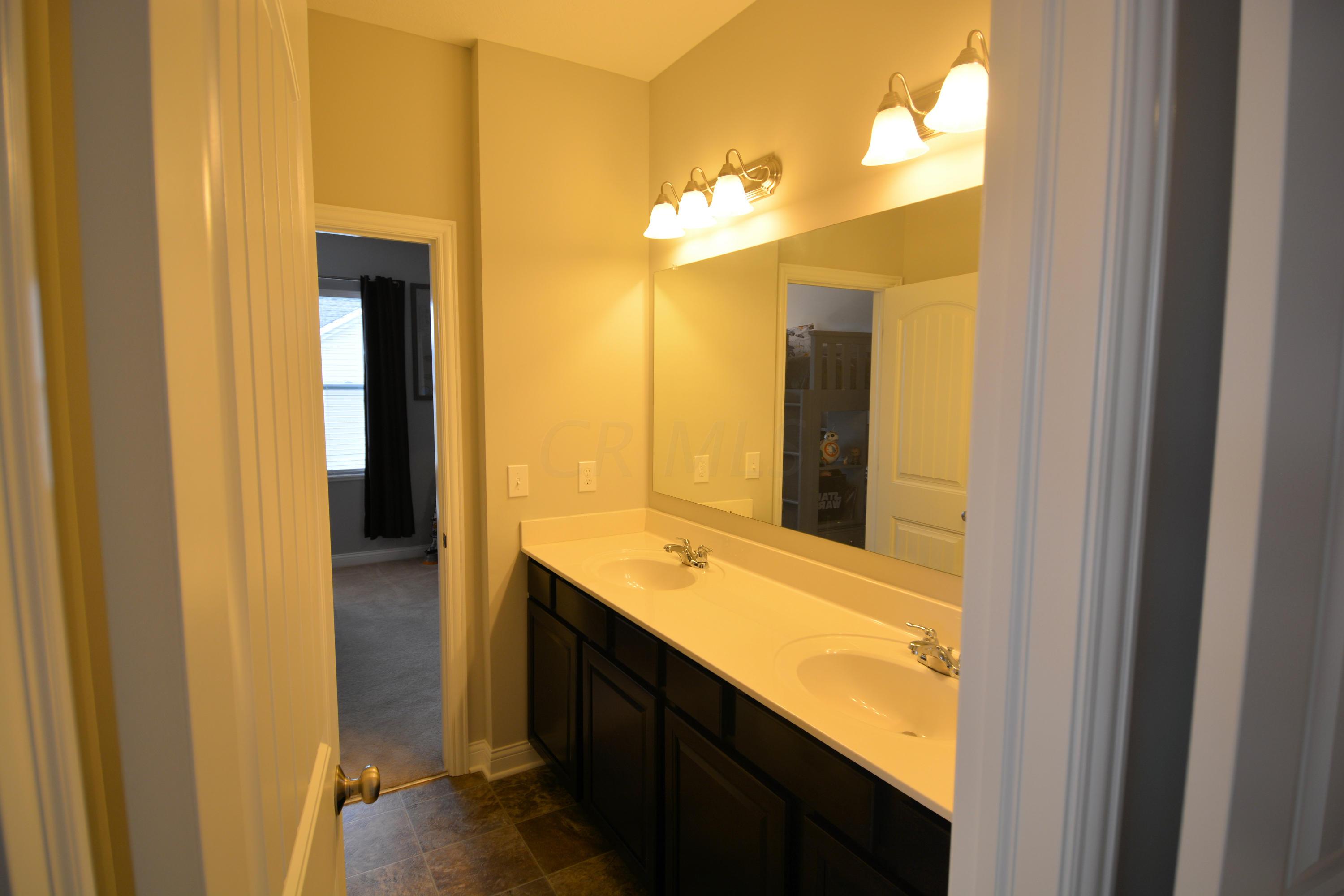 150 Long Branch Delaware, OH 43015 - Photo 32 of 36