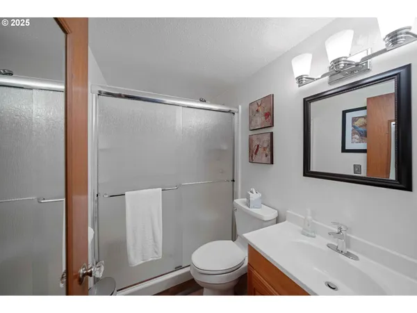 $549,990 | 83049 Siltcoos Station Road, Westlake, OR 97493