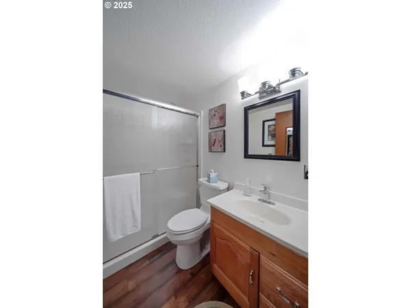 $549,990 | 83049 Siltcoos Station Road, Westlake, OR 97493