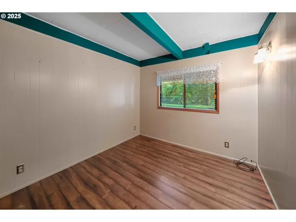 $549,990 | 83049 Siltcoos Station Road, Westlake, OR 97493