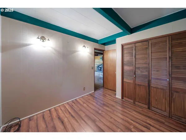 $549,990 | 83049 Siltcoos Station Road, Westlake, OR 97493