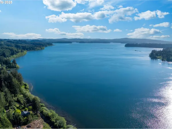 $549,990 | 83049 Siltcoos Station Road, Westlake, OR 97493