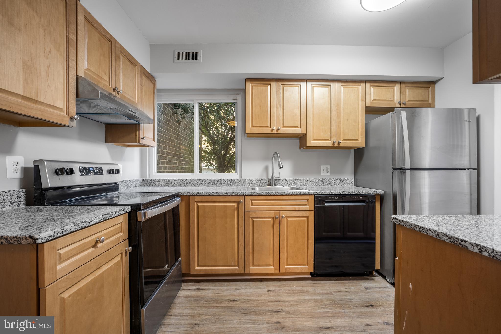 1781 Wainwright Drive Reston, VA 20190 - Photo 13 of 40