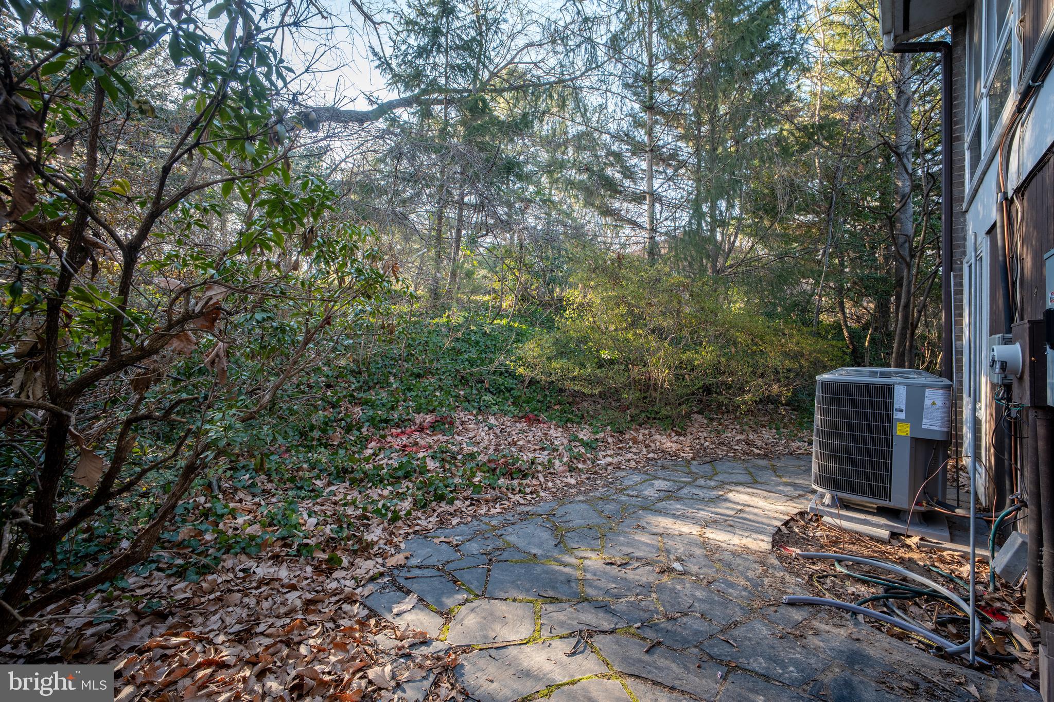 1781 Wainwright Drive Reston, VA 20190 - Photo 34 of 40