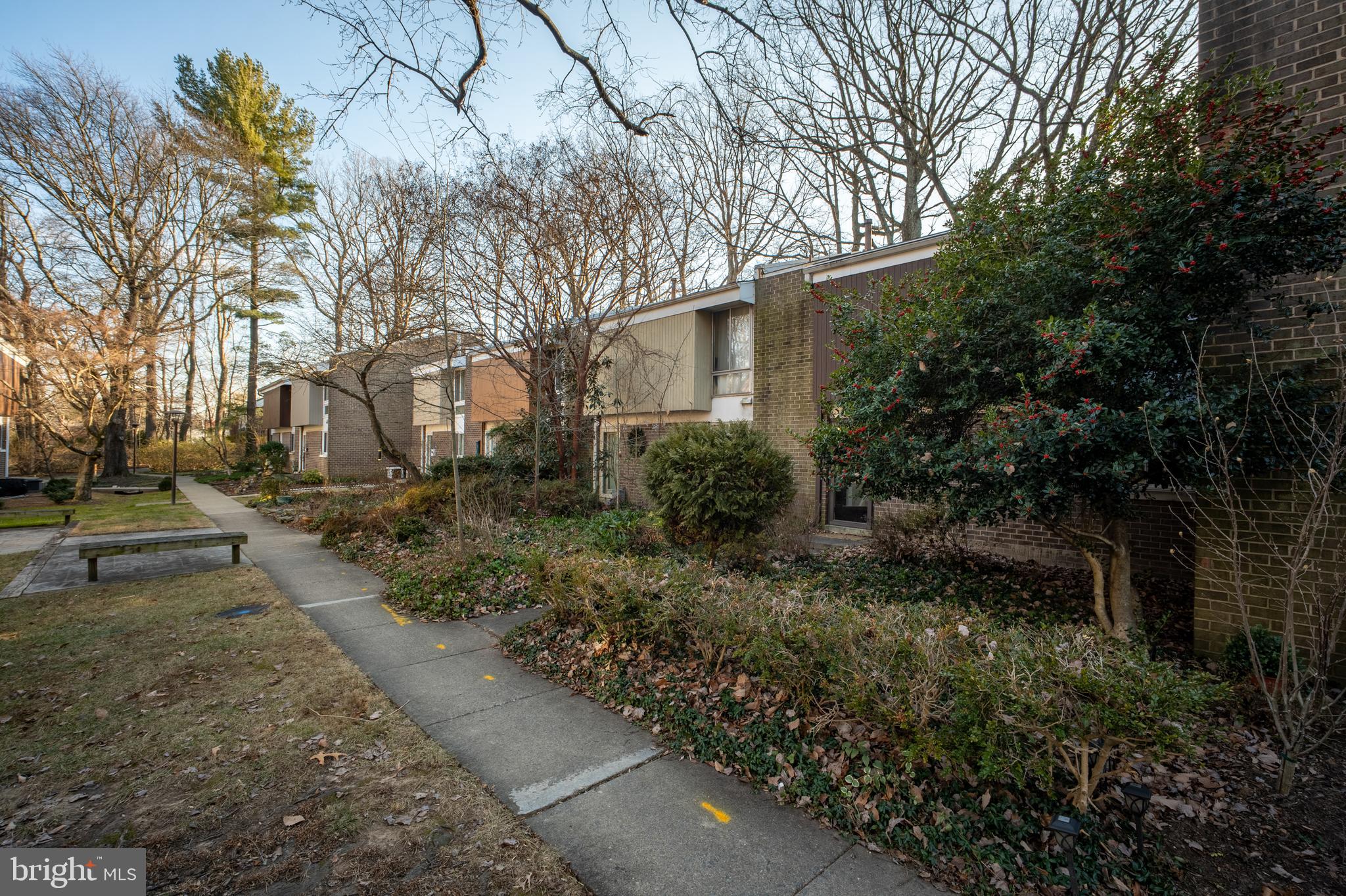 1781 Wainwright Drive Reston, VA 20190 - Photo 36 of 40