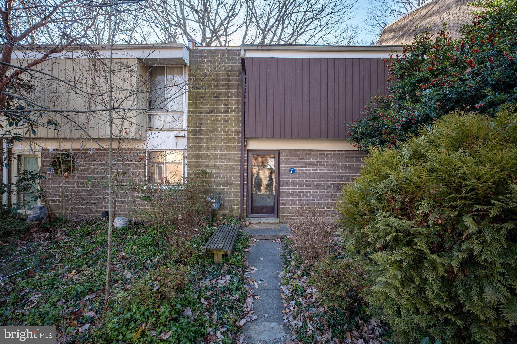 1781 Wainwright Drive Reston, VA 20190 - Photo 5 of 40