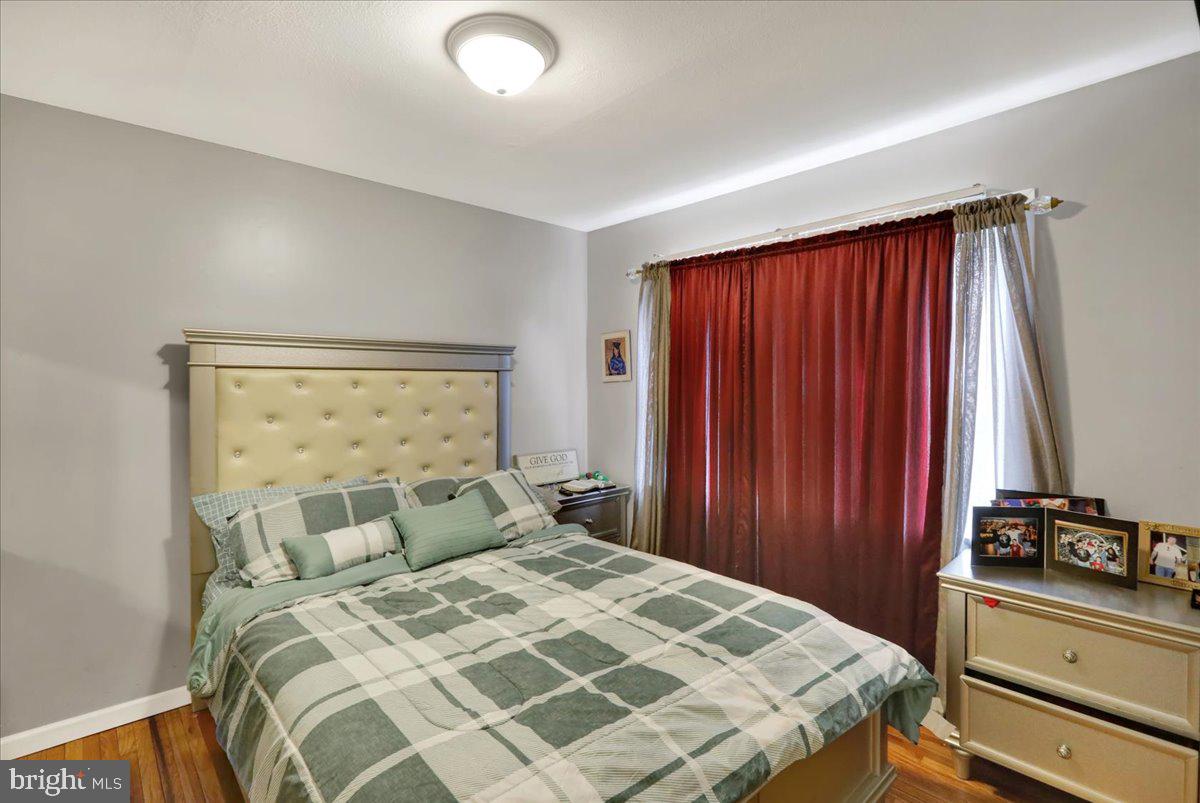 108 Gerald Avenue Reading, PA 19607 - Photo 21 of 25 a bedroom with a bed and a window