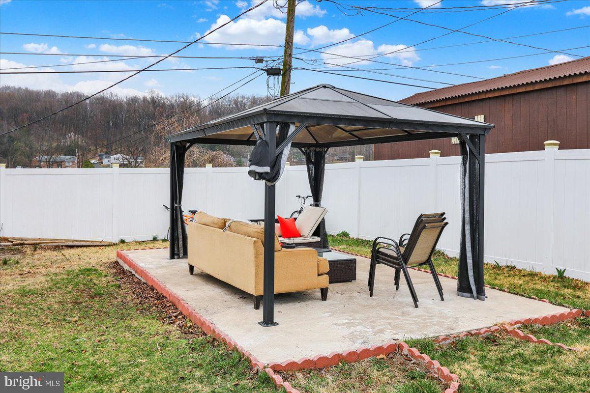 108 Gerald Avenue Reading, PA 19607 - Photo 8 of 25