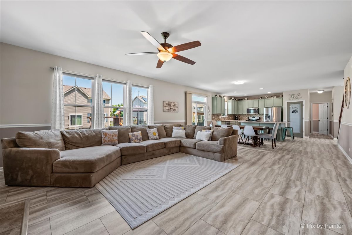 12266 Butler Lane Huntley, IL 60142 - Photo 8 of 38