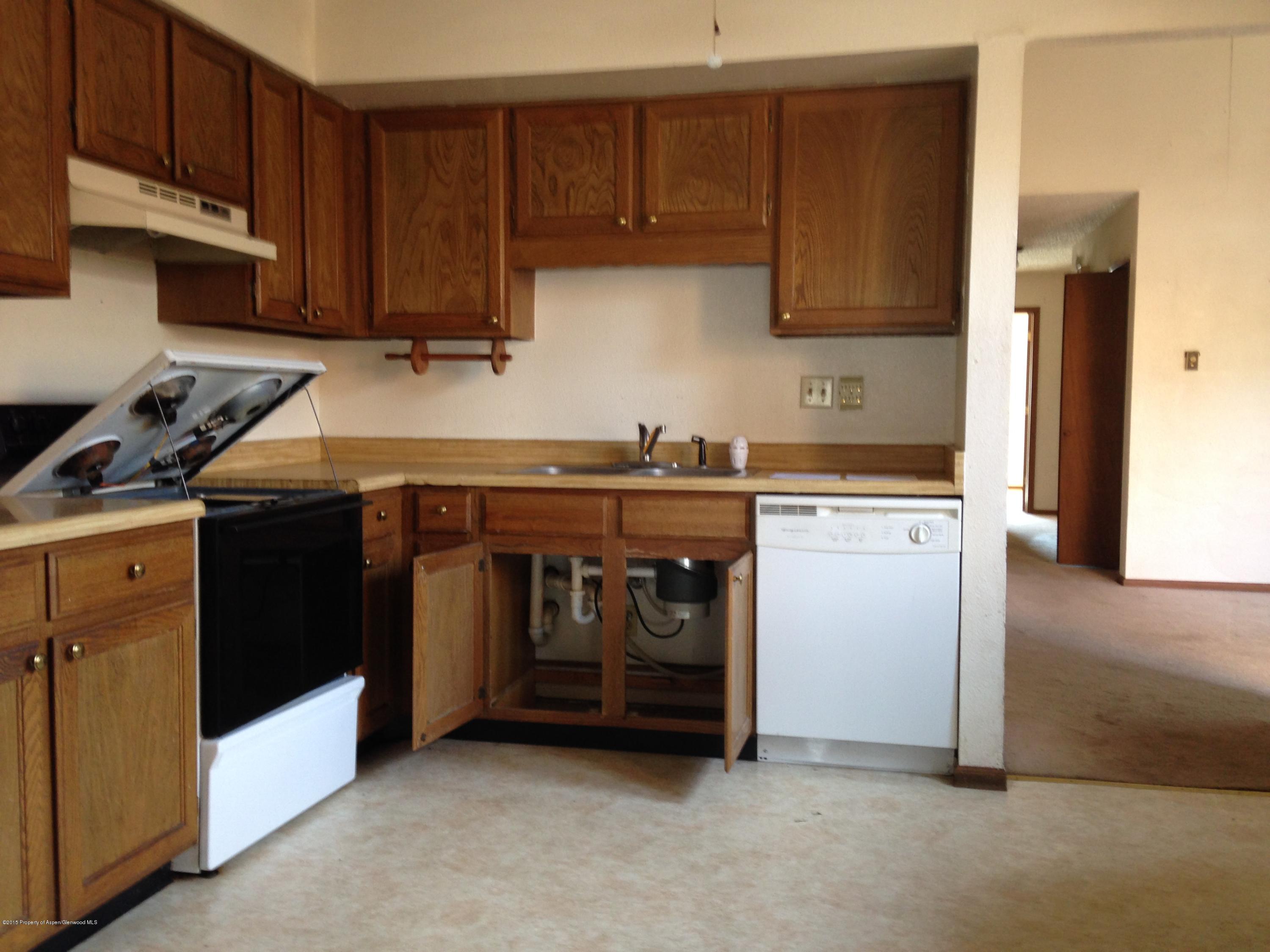 363 East 26th Street Rifle, CO 81650 - Photo 4 of 11 KITCHEN