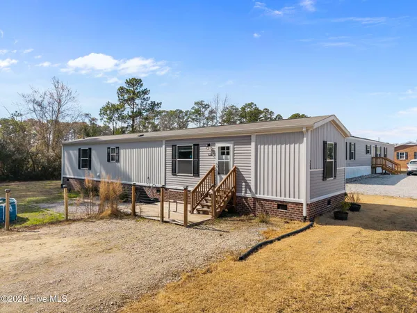 $205,000 | 728 James Street, Hubert, NC 28539