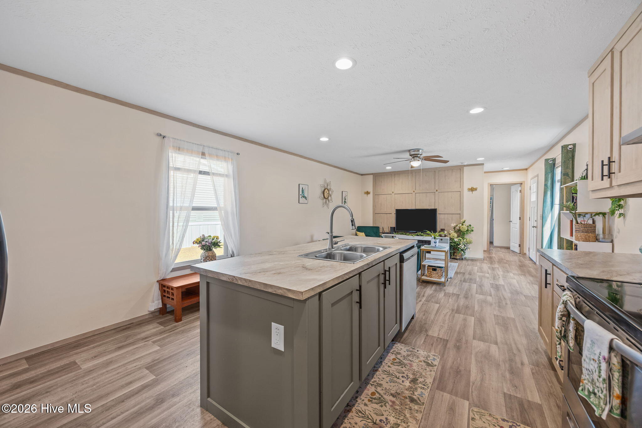 728 James Street Hubert, NC 28539 - Photo 12 of 30 18-web-or-mls-728 James St. 30