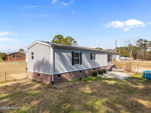 $205,000 | 728 James Street, Hubert, NC 28539