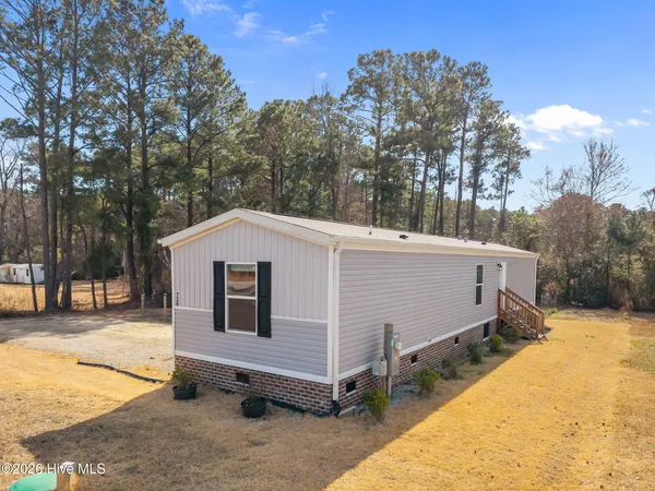 $205,000 | 728 James Street, Hubert, NC 28539
