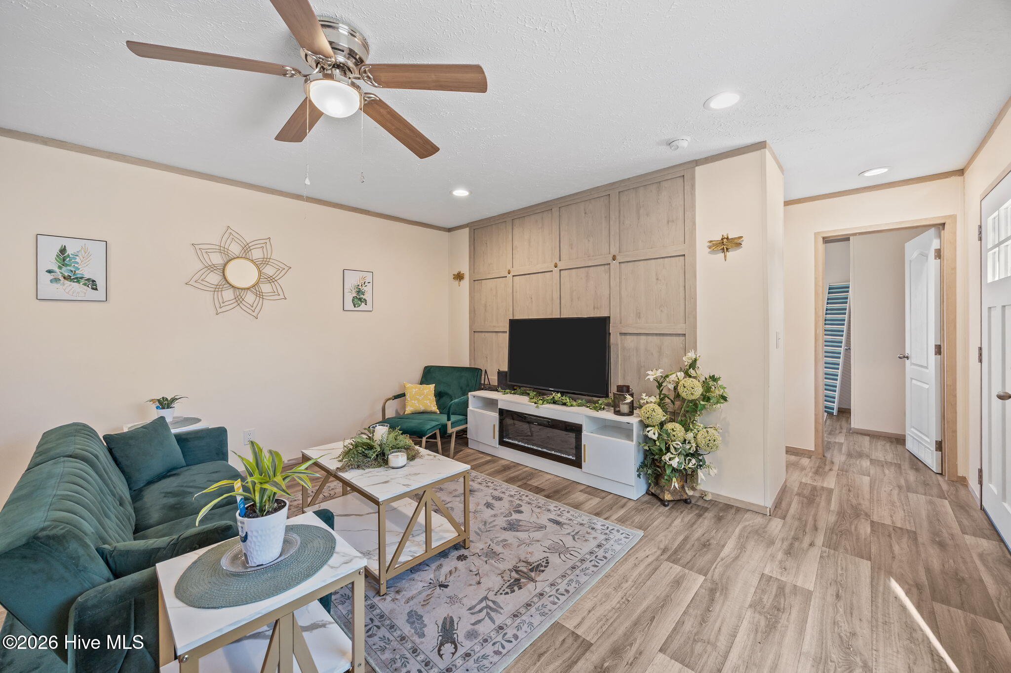 728 James Street Hubert, NC 28539 - Photo 5 of 30 9-web-or-mls-728 James St. 3