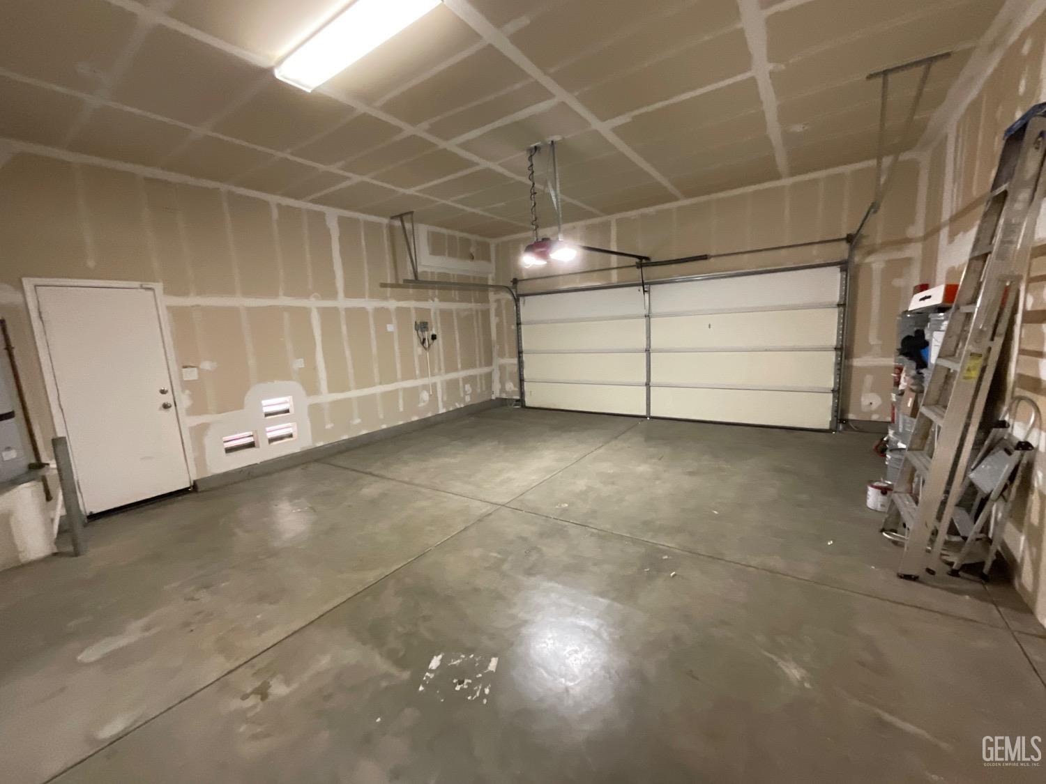 Undisclosed Address Bakersfield, CA 93314 - Photo 26 of 31 a view of an empty room