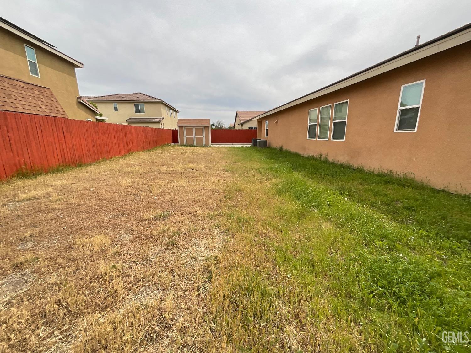 Undisclosed Address Bakersfield, CA 93314 - Photo 28 of 31 a front view of house with yard