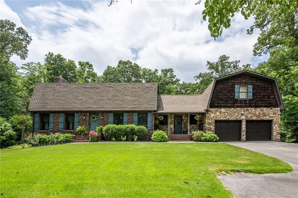 $883,600 | 400 Racehorse Drive, Summerville, GA 30747