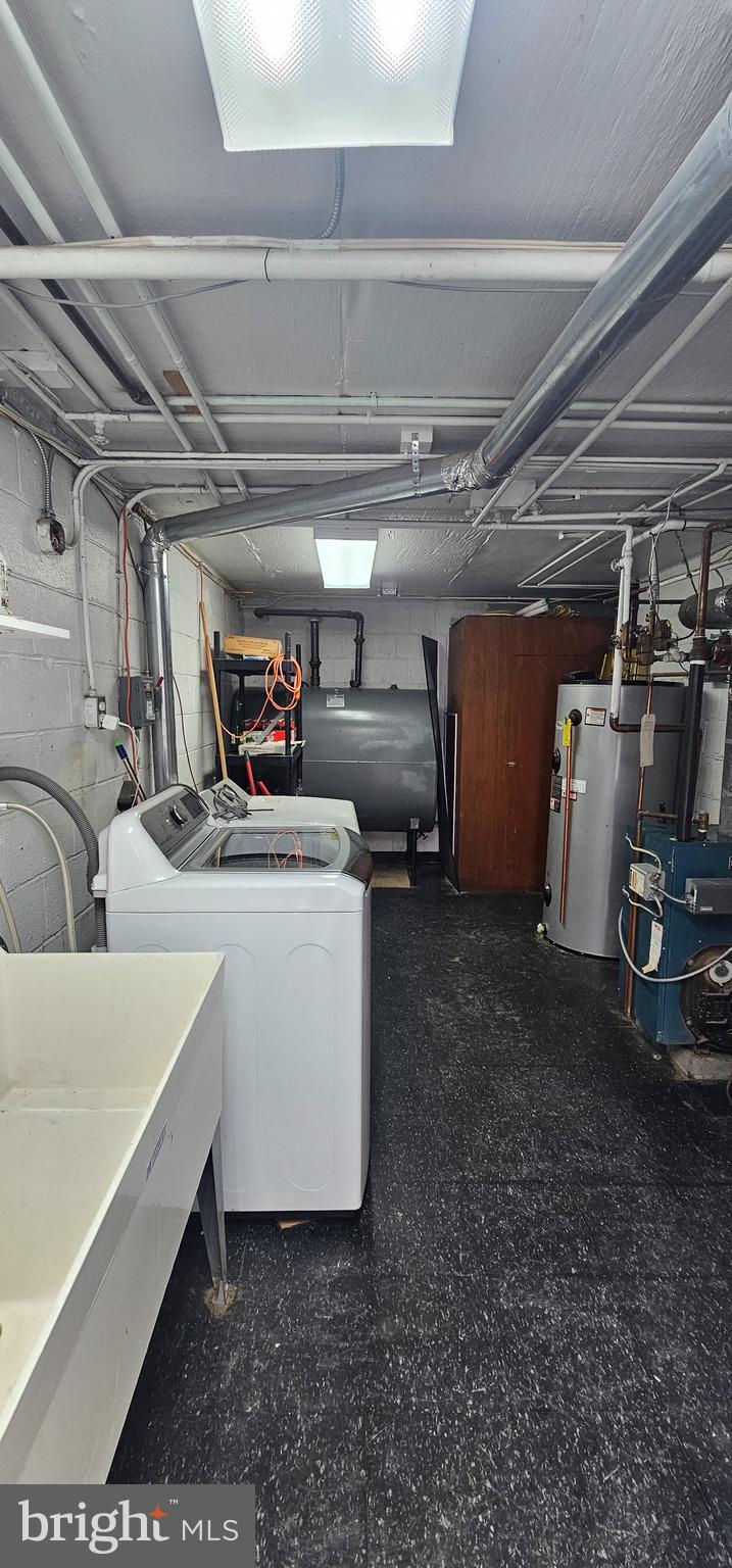 4202 Yates Road Beltsville, MD 20705 - Photo 26 of 35 a view of a room with gym equipment