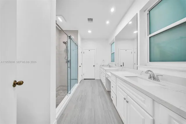 $1,900,000 | 520 Morningside Drive, Miami Springs, FL 33166