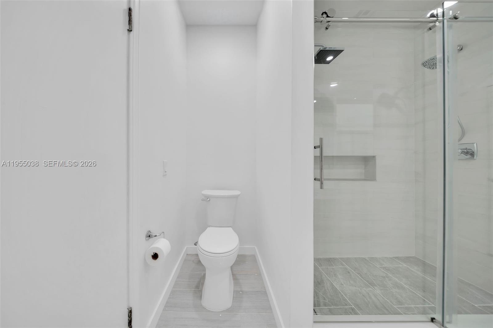 520 Morningside Drive Miami Springs, FL 33166 - Photo 12 of 58