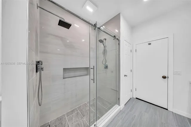 $1,900,000 | 520 Morningside Drive, Miami Springs, FL 33166