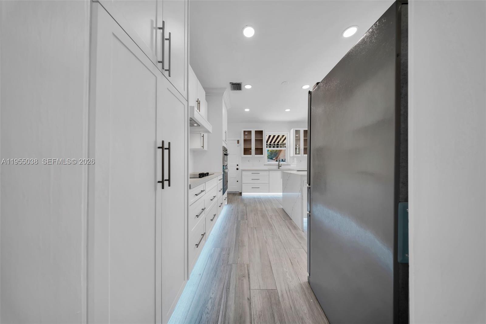 520 Morningside Drive Miami Springs, FL 33166 - Photo 24 of 58