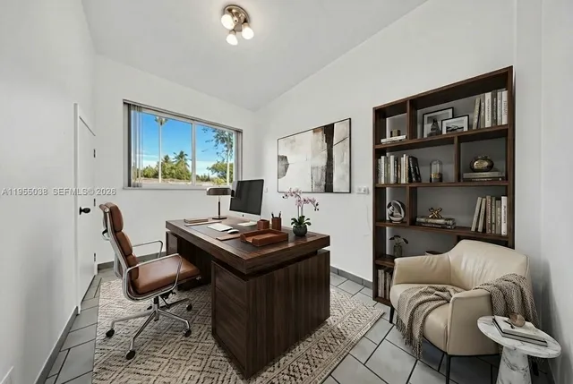 $1,900,000 | 520 Morningside Drive, Miami Springs, FL 33166