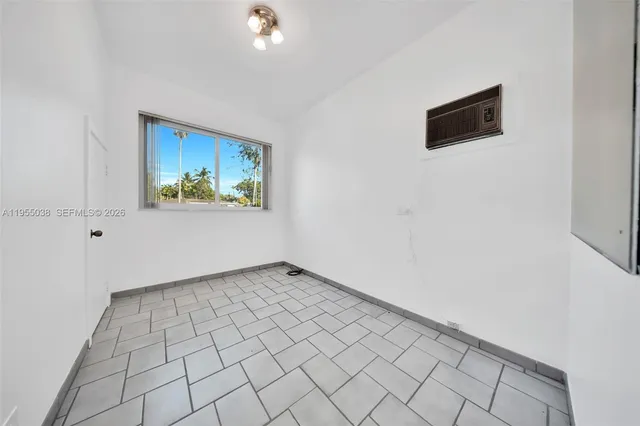 $1,900,000 | 520 Morningside Drive, Miami Springs, FL 33166