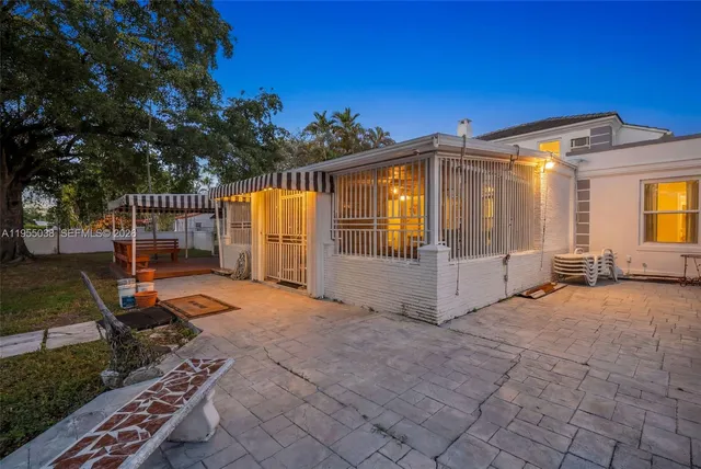 $1,900,000 | 520 Morningside Drive, Miami Springs, FL 33166