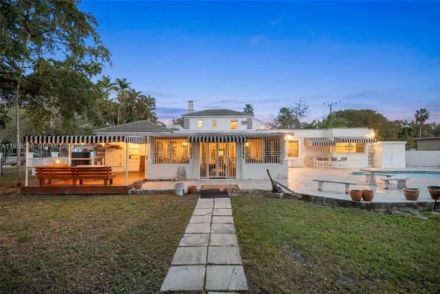 $1,900,000 | 520 Morningside Drive, Miami Springs, FL 33166