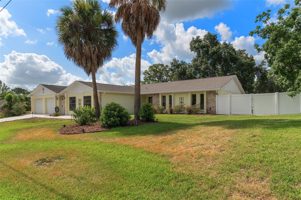 12380 Trout Circle Spring Hill, FL 34609 - Photo 6 of 59