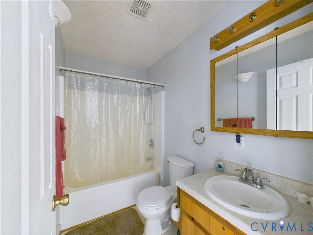 1035 Cole Harbor Road Blackstone, VA 23824 - Photo 14 of 39
