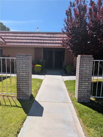 $1,725 | 27535 Lakeview Drive, Unit 70, Helendale, CA 92342