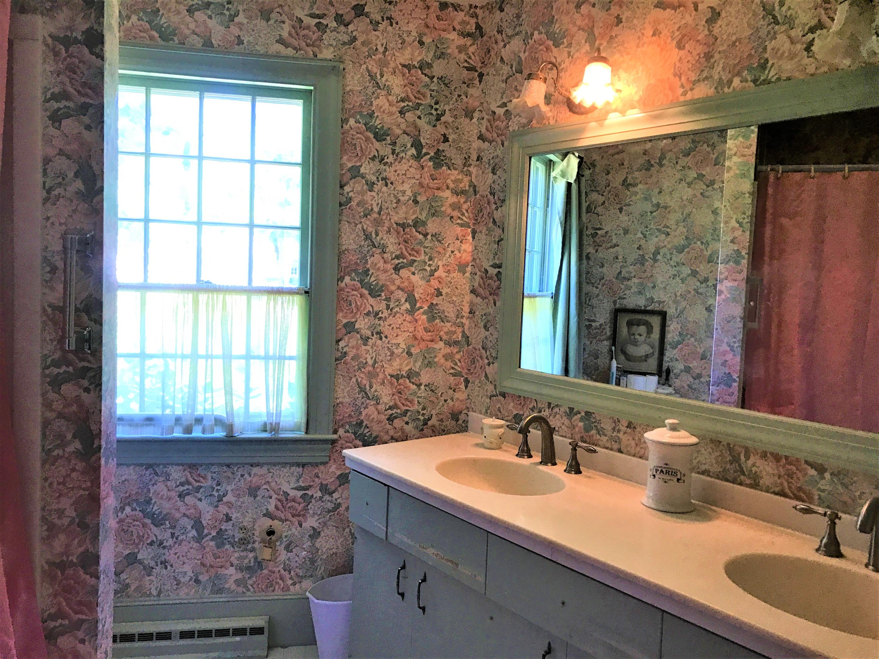 13 Constitution Road Kennebunk, ME 04043 - Photo 28 of 45 Master bath