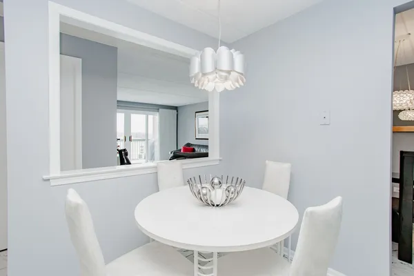 $385,000 | 8540 West Foster Avenue, Unit 504, Norridge, IL 60706