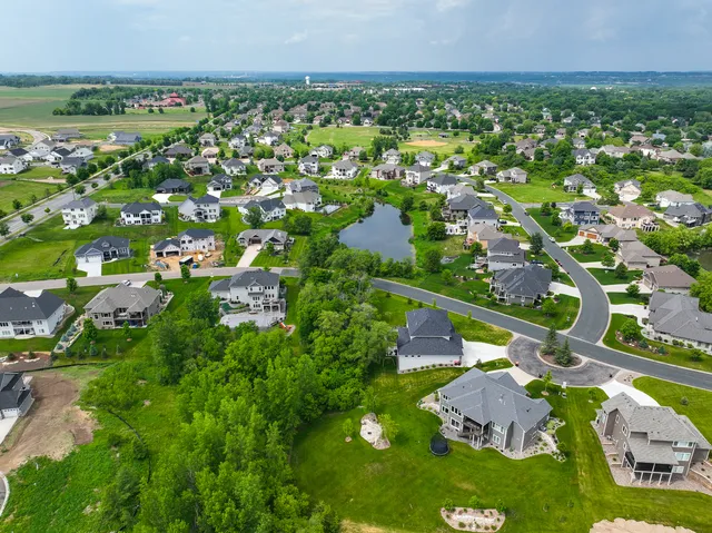 $215,000 | 2685 Woodcliffe Trail, Hastings, MN 55033