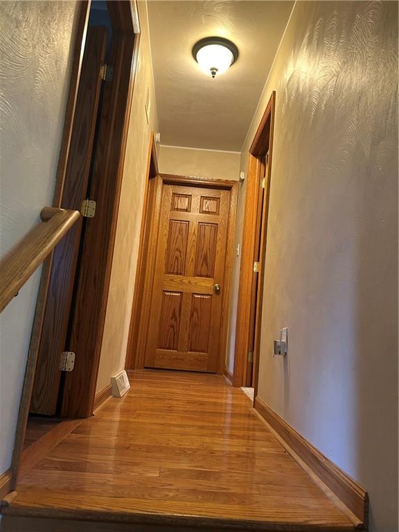 111 Longanecker Road Connellsville, PA 15425 - Photo 19 of 29 Upper hallway