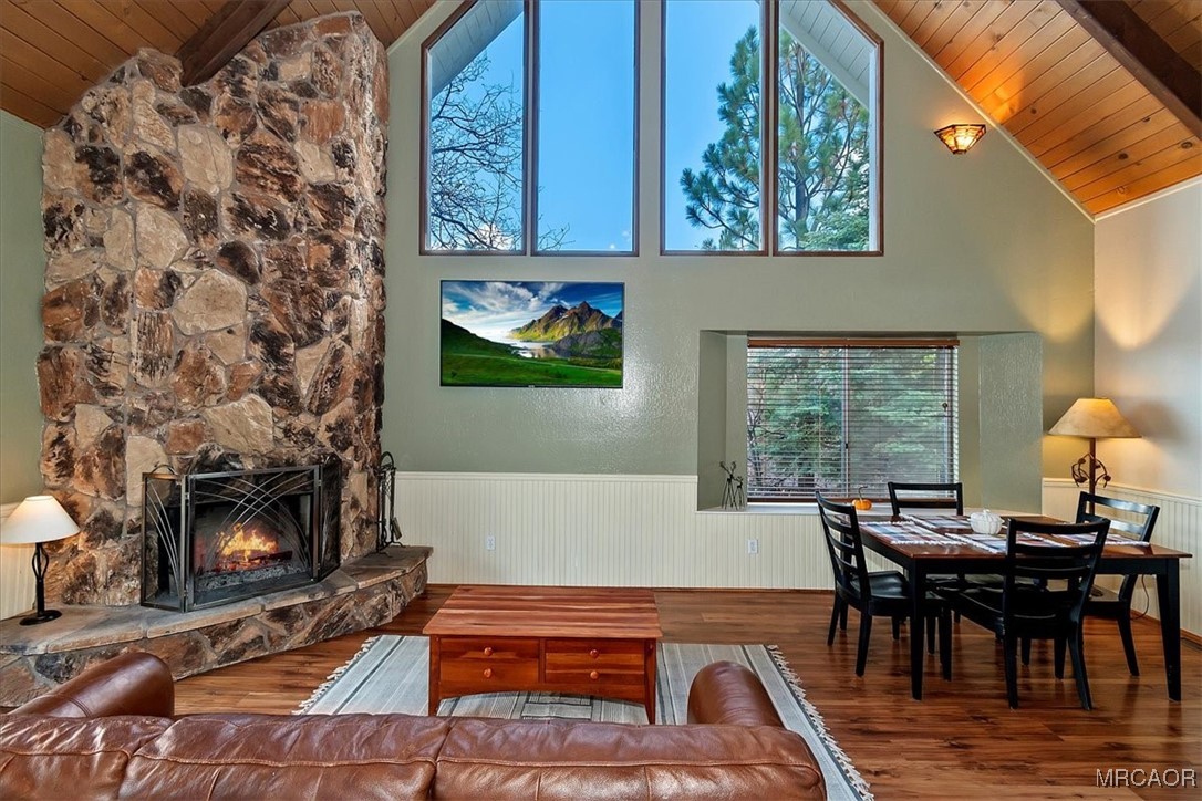 26822 Huron Road Lake Arrowhead, CA 92391 - Photo 17 of 38 a living room with furniture and a fireplace